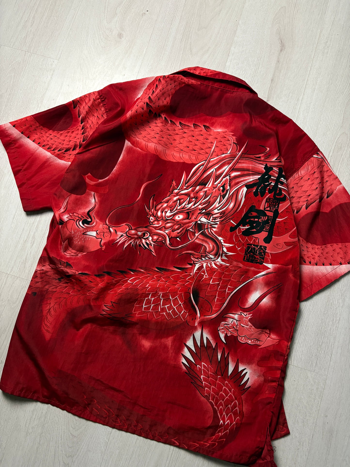 Dragon Blouse – Vintage – Large