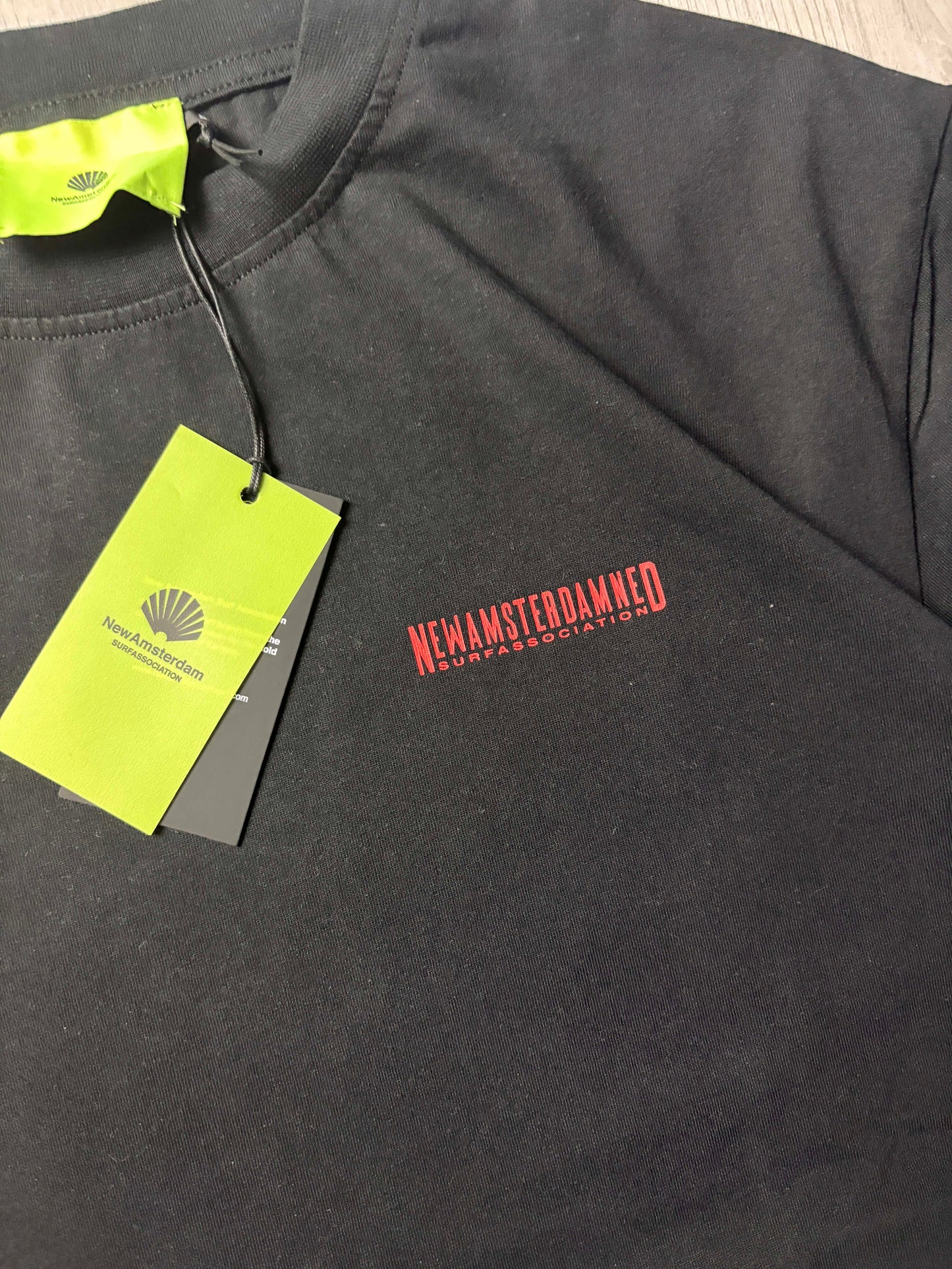 π€ New Amsterdam Surf Association T-Shirt - Zwart β Maat S