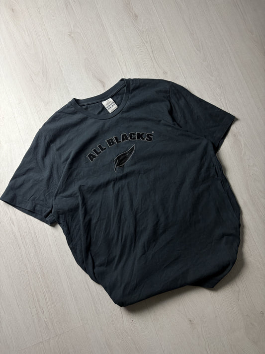 🖤 Adidas T-shirt – Extra Large