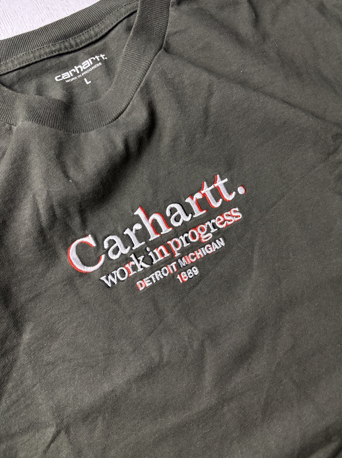🌿 Carhartt WIP T-shirt – Large