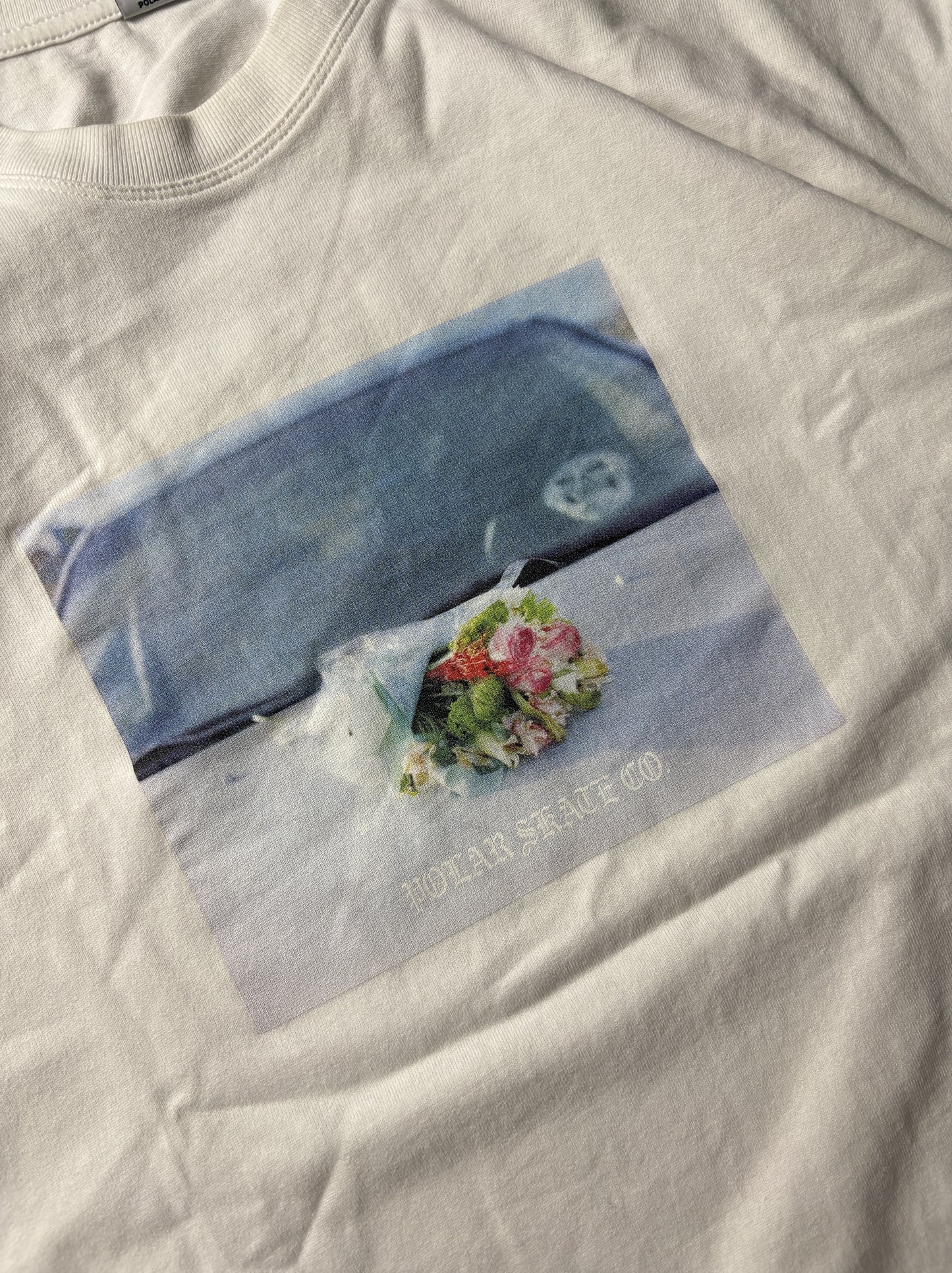 🌼 Polar T-shirt – Large