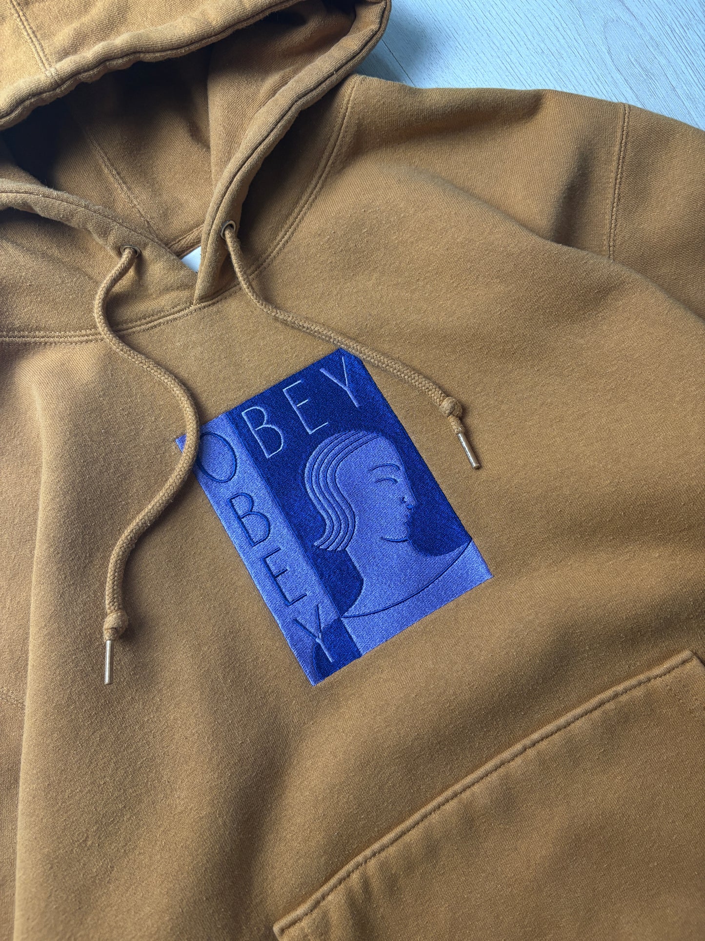 Obey Hoodie - Bruin/Oranje - Extra Small