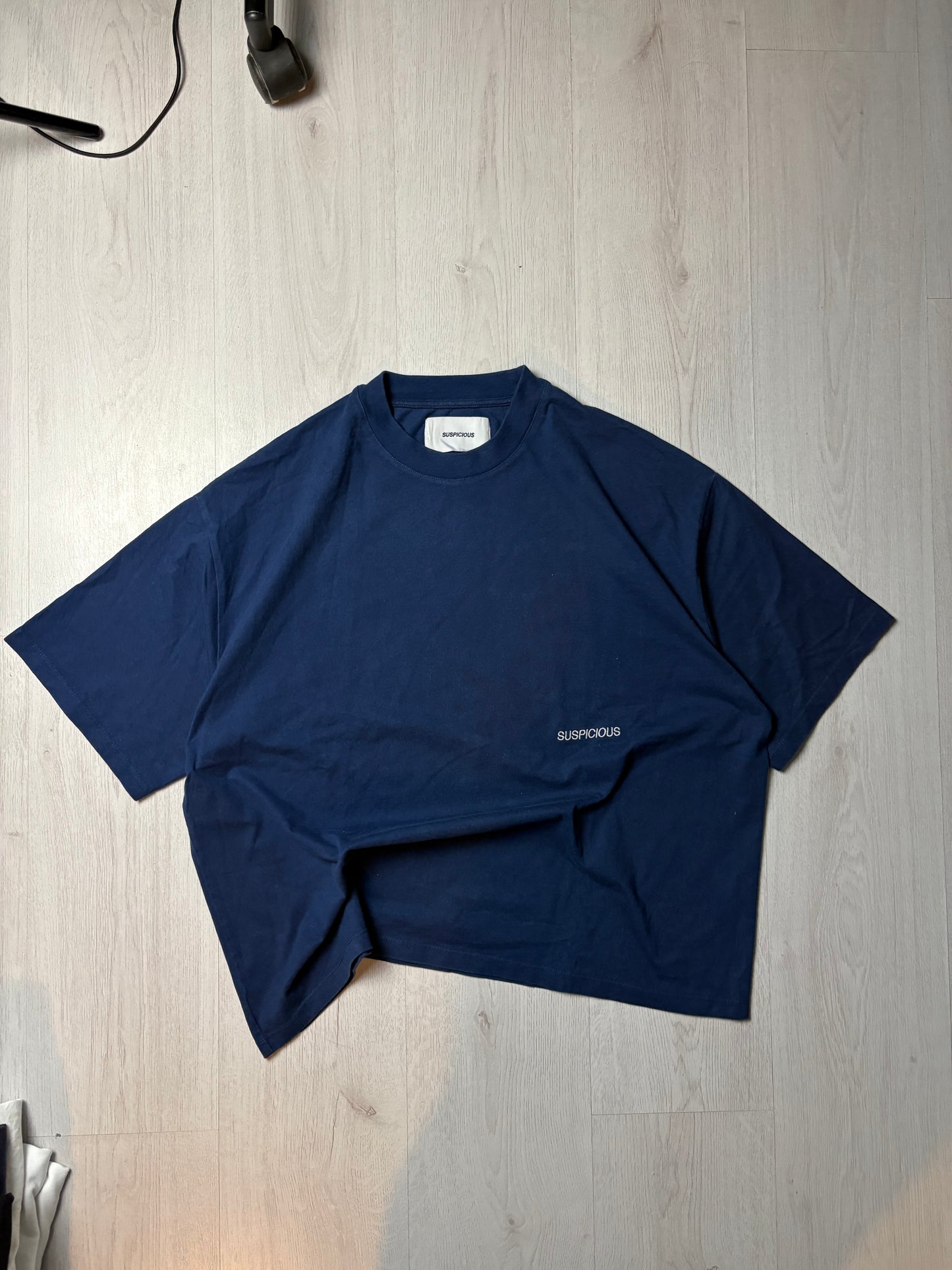 Suspicious Antwerp T-Shirt - Blauw - Large