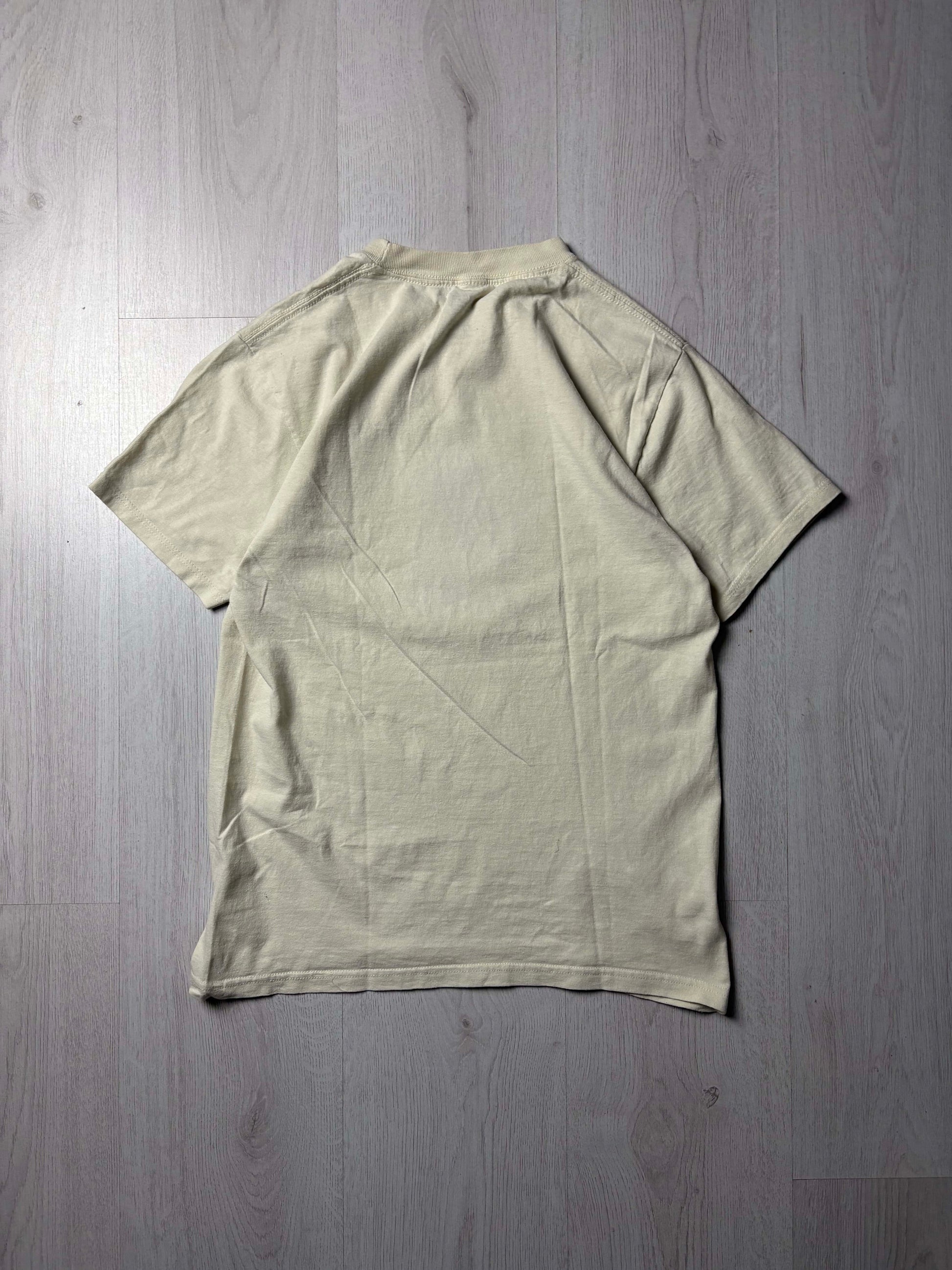 Achterkant van Obey T-shirt met bloemenprint in off white, maat Small, zomerse stijl bij Redressed.

